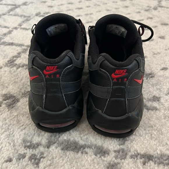 Nike Air Max 95, Bred, Size 9.5 - Picture 4 of 6